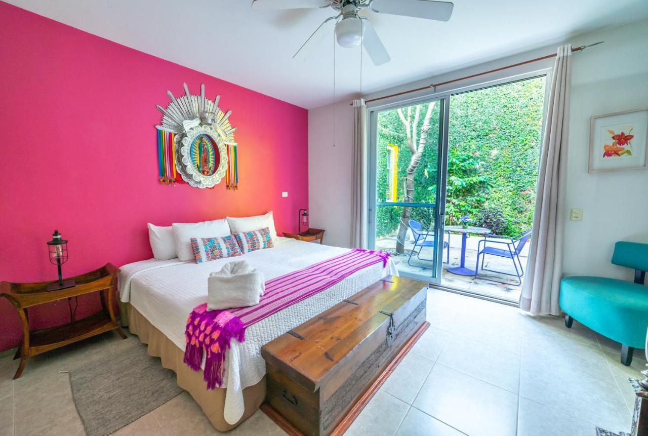 Bed and breakfast Casa De Bugambilias *